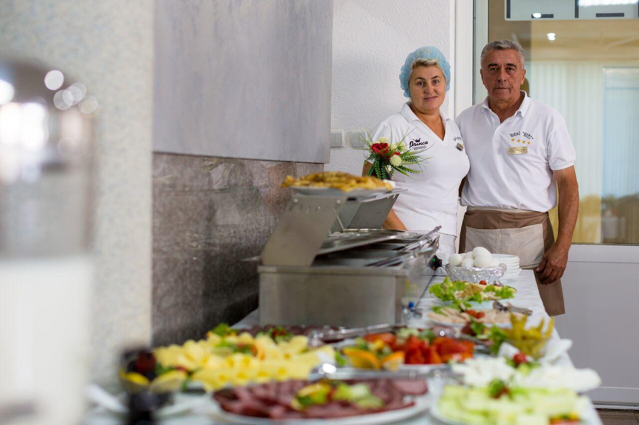 Hotel Hoti Улцинь Екстер'єр фото